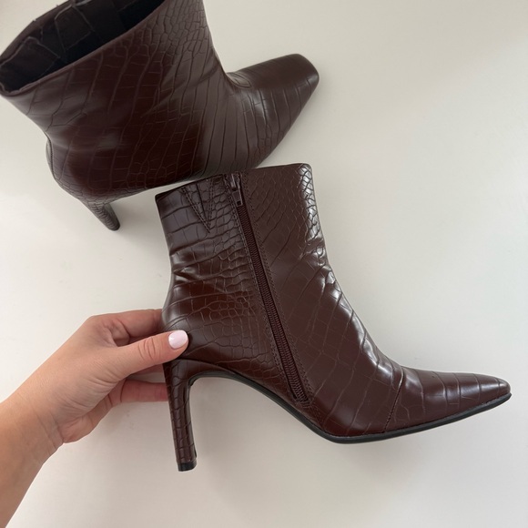 Alfani Brown Croc Embossed Ankle Boots Women’s 8.5 | Square Toe Heels - Picture 5 of 7